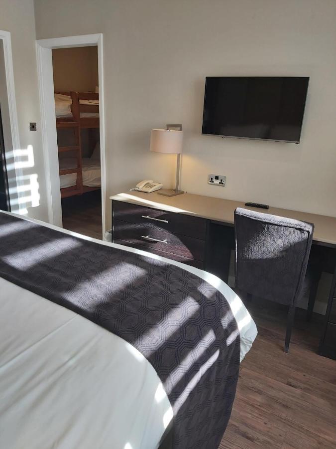 Crown Lodge Hotel Уисбийч Стая снимка